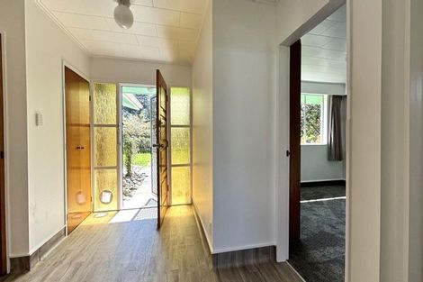 Photo of property in 28 Matai Street, Waikanae, 5036