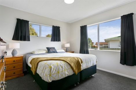 Photo of property in 104 Richmond Avenue, Richmond Heights, Taupo, 3330