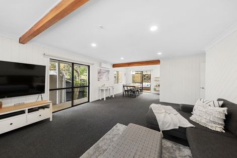 Photo of property in 117 Daffodil Street, Titirangi, Auckland, 0604