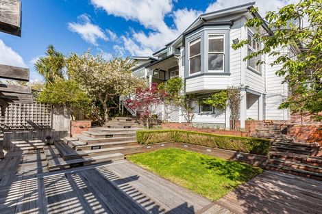 Photo of property in 13 Talavera Terrace, Kelburn, Wellington, 6012