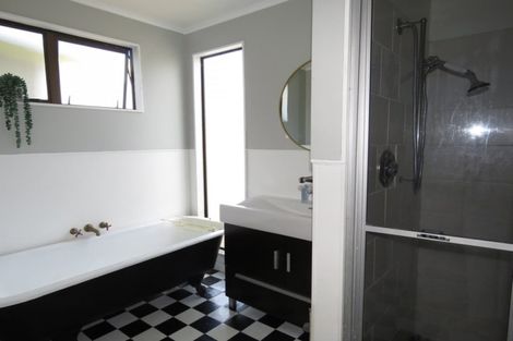 Photo of property in 16 Coates Street, Westport, 7825