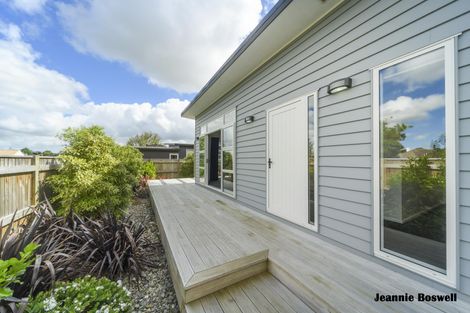 Photo of property in 10 Milton Street, Roslyn, Palmerston North, 4414