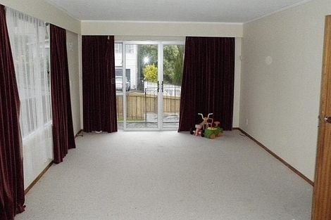 Photo of property in 43 Thurleigh Grove, Karori, Wellington, 6012