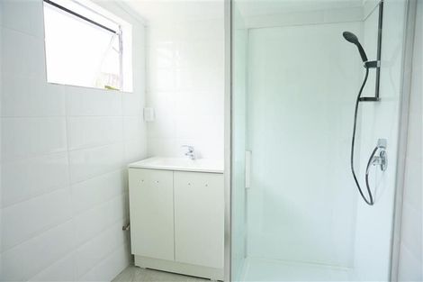 Photo of property in 78 Reynella Drive, Massey, Auckland, 0614