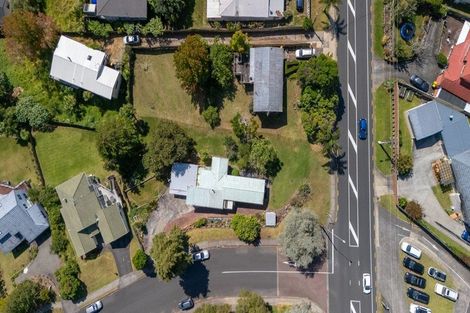 Photo of property in 646 Beach Road, Browns Bay, Auckland, 0630