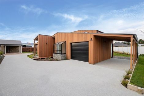 Photo of property in 39 Hyland Street, Wanaka, 9305
