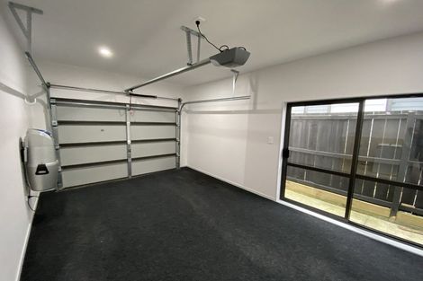 Photo of property in 1 Nagra Lane, Papakura, 2110