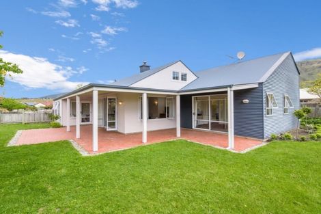 Photo of property in 18 Little Oak Common, Wanaka, 9305