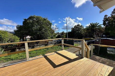 Photo of property in 4 Garton Drive, Massey, Auckland, 0614