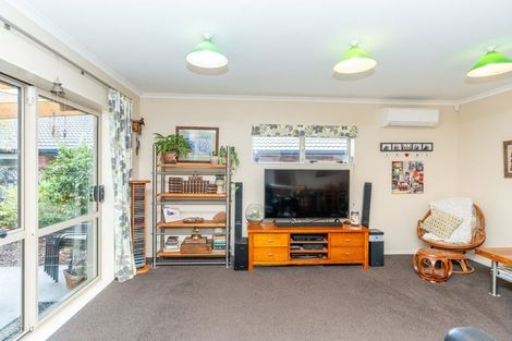 Photo of property in 3 Nottingham Drive, Hamilton East, Hamilton, 3216