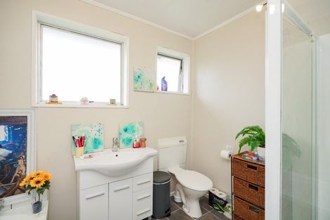 Photo of property in 2 Burns Street, Kew, Invercargill, 9812