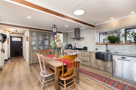 Photo of property in 31 Timaru Road, Waimate, 7924