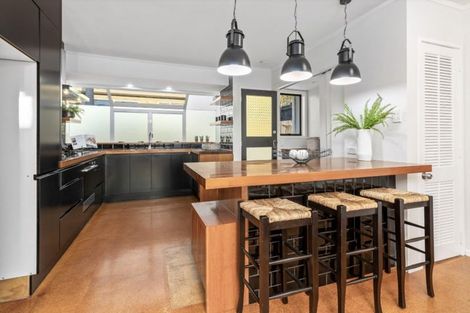 Photo of property in 5 Rakino Avenue, Manly, Whangaparaoa, 0930