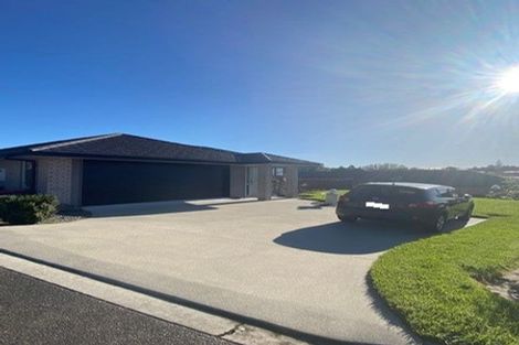 Photo of property in 31 Fairfax Crescent, Pyes Pa, Tauranga, 3112