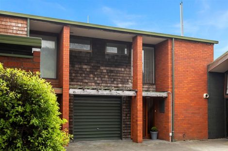 Photo of property in 2/193 Centaurus Road, Saint Martins, Christchurch, 8022