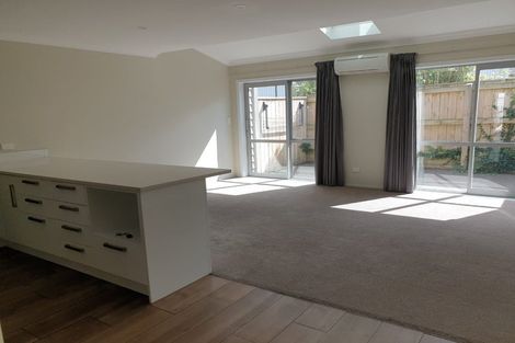 Photo of property in 19u7 Collins Avenue, Tawa, Wellington, 5028