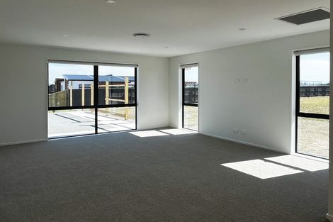 Photo of property in 3 Redwood Park Road, Glenbervie, 0173