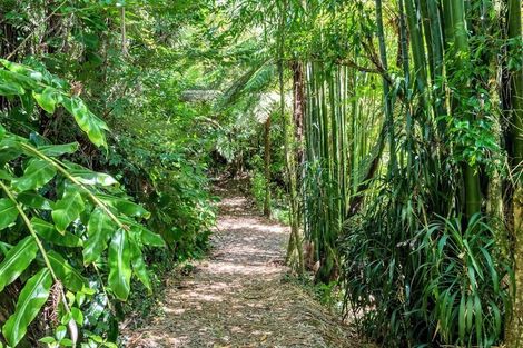 Photo of property in 42 Kopiko Road, Titirangi, Auckland, 0604