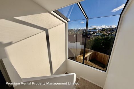 Photo of property in 12 Westergrove Place, West Harbour, Auckland, 0618