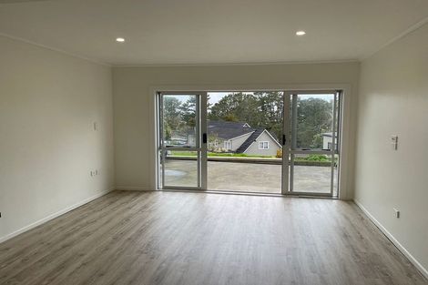 Photo of property in 42 Cyclarama Crescent, Massey, Auckland, 0614