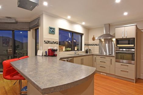 Photo of property in 55 Percy Kinsman Crescent, Riverstone Terraces, Upper Hutt, 5018