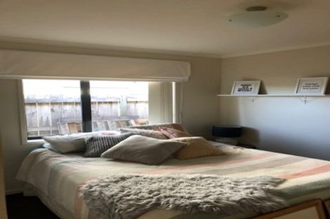 Photo of property in 36 Greig Place, Pukekohe, 2120