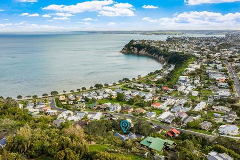 Photo of property in 10 Zita Avenue, Matakatia, Whangaparaoa, 0930