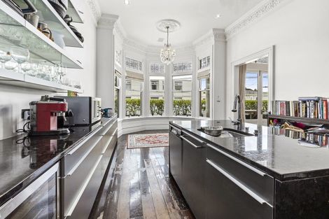 Photo of property in 25 Brougham Street, Mount Victoria, Wellington, 6011