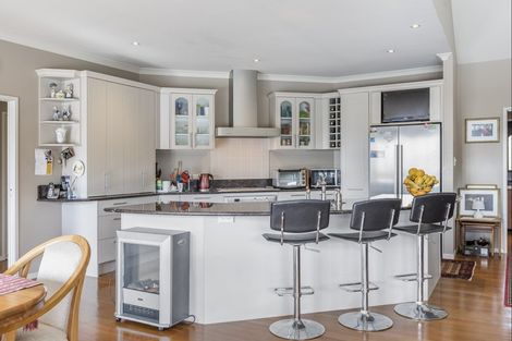 Photo of property in 76 Scott Road, Stanmore Bay, Whangaparaoa, 0932