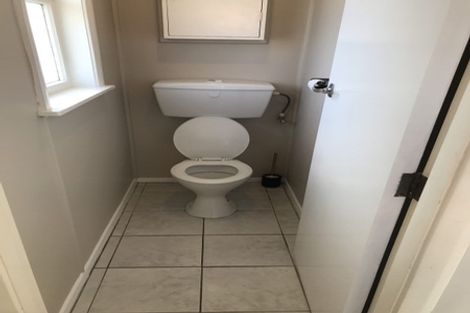 Photo of property in 88 Ruskin Road, Newlands, Wellington, 6037