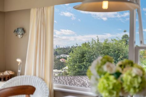 Photo of property in 29 High Road, Glenfield, Auckland, 0629