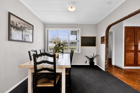 Photo of property in 31 Paritutu Road, Spotswood, New Plymouth, 4310