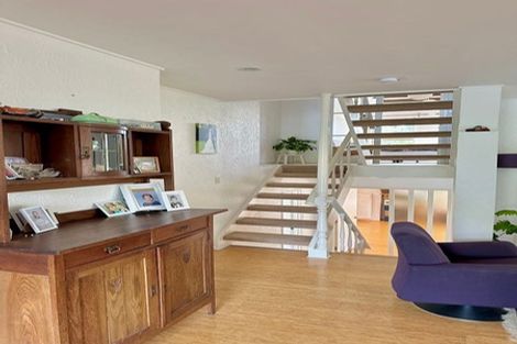 Photo of property in 74 Cheriton Road, Mellons Bay, Auckland, 2014
