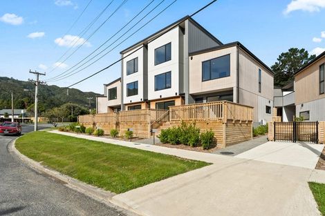 Photo of property in 4/4 Tawhai Street, Stokes Valley, Lower Hutt, 5019