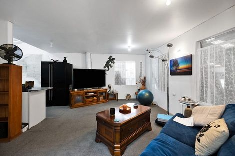 Photo of property in 68 Turuturu Road, Hawera, 4610