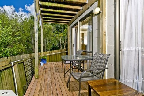 Photo of property in 3 Sunset Road, Totara Vale, Auckland, 0632