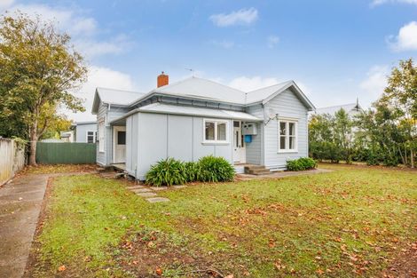 Photo of property in 8 Rolleston Street, Hokowhitu, Palmerston North, 4410