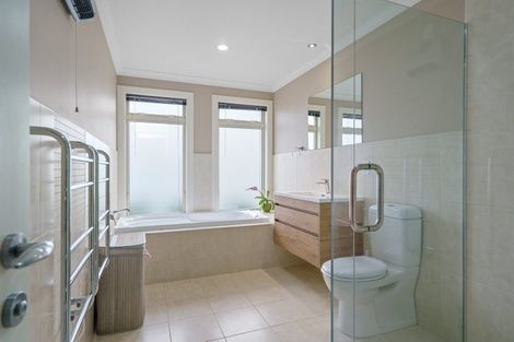 Photo of property in 7 Norfolk Drive, Cambridge, 3434