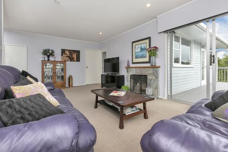 Photo of property in 16 Coronation Road, Glenfield, Auckland, 0627