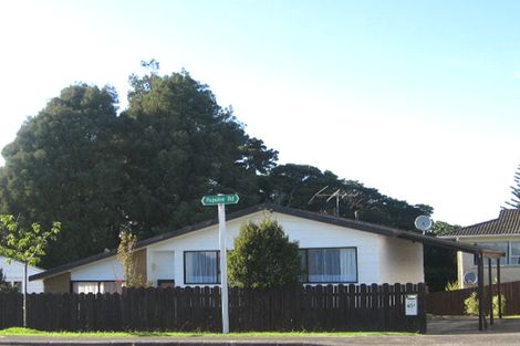 Photo of property in 1/45 Pupuke Road, Birkenhead, Auckland, 0627