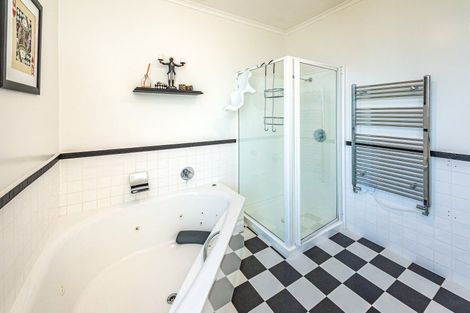 Photo of property in 12 Brassey Road, Saint Johns Hill, Whanganui, 4500