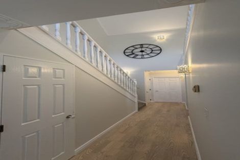 Photo of property in 35 Ravenstone Place, Chatswood, Auckland, 0626