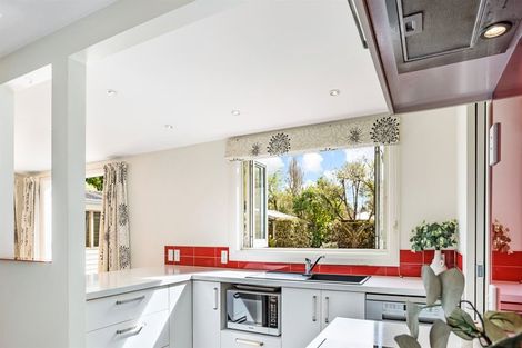 Photo of property in 57 Martin Avenue, Beckenham, Christchurch, 8023