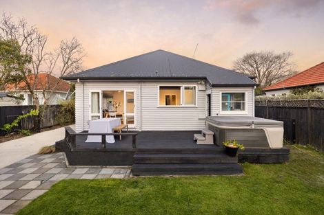 Photo of property in 10 Valley Terrace, Hamilton Central, Hamilton, 3204