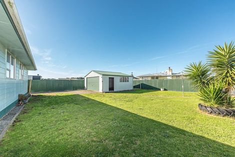 Photo of property in 51 Lee Street, Castlecliff, Whanganui, 4501