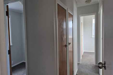Photo of property in 26 Rewarewa Road, Te Atatu Peninsula, Auckland, 0610