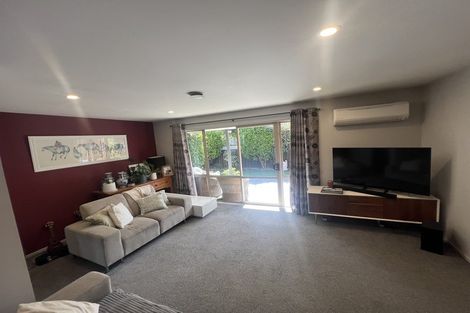 Photo of property in 19 Lindores Street, Addington, Christchurch, 8024