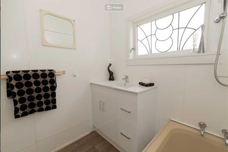 Photo of property in 23 Luckens Road, West Harbour, Auckland, 0618