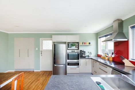 Photo of property in 14 Parkland Crescent, Terrace End, Palmerston North, 4410