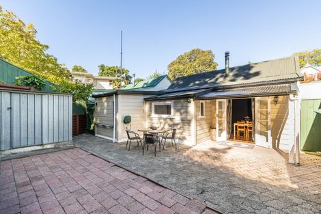 Photo of property in 85 Milton Road, Bluff Hill, Napier, 4110